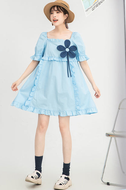Finely Styled Dress with a Classic Vintage Look
