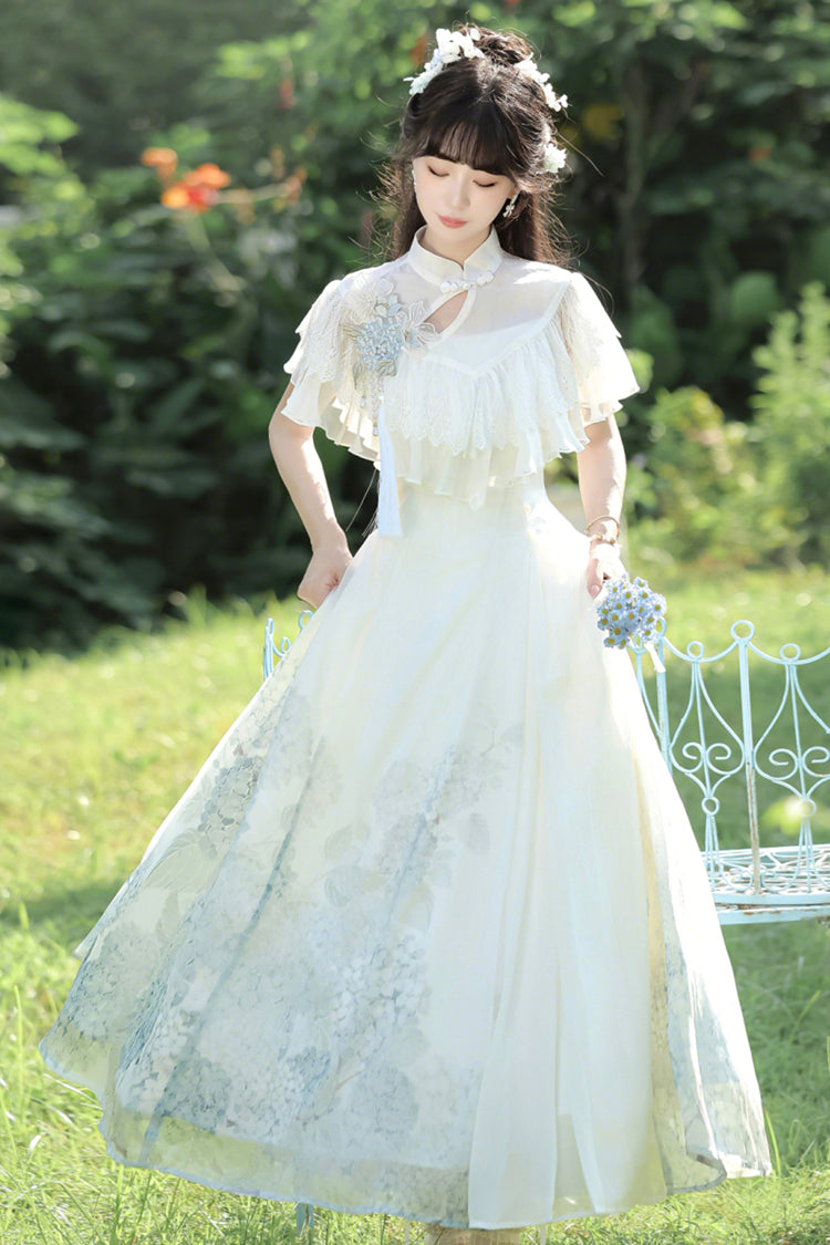 Finely Styled Dress with a Classic Vintage Look