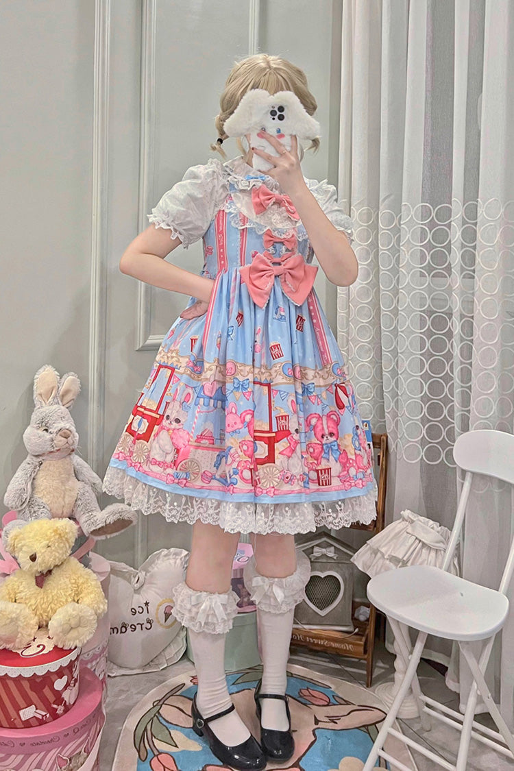 Finely Styled Dress with a Classic Vintage Look
