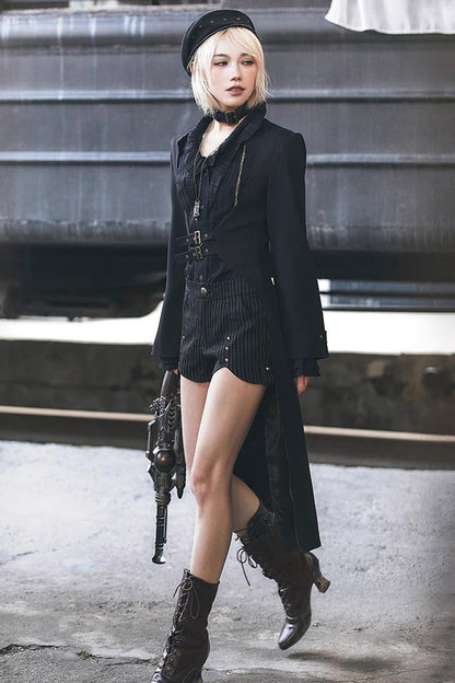 Beautifully Crafted Blouse in a Classic Style