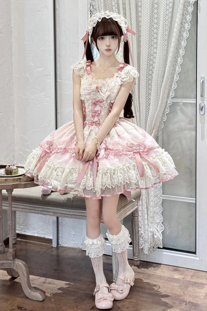 Finely Styled Dress with a Classic Vintage Look