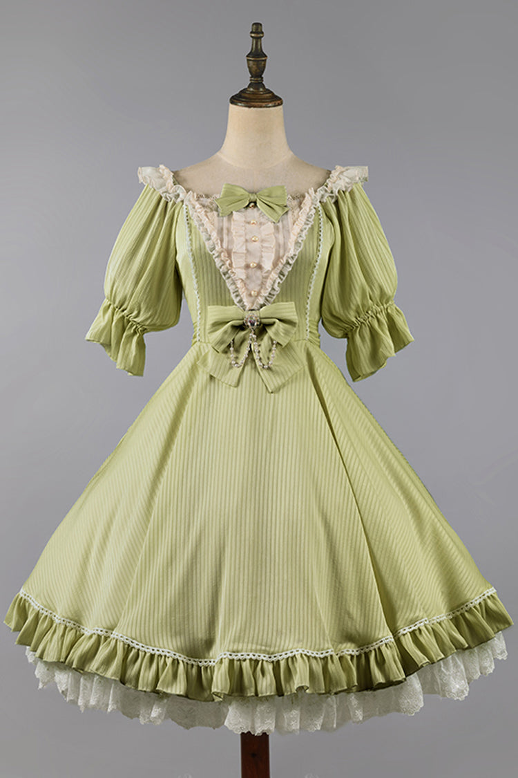 Finely Styled Dress with a Classic Vintage Look