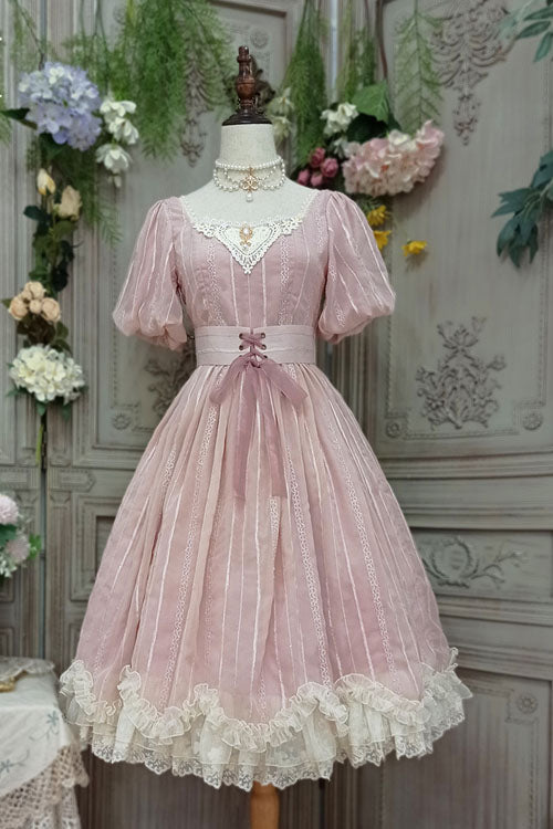 Classic Vintage Dress with a Flattering Fit