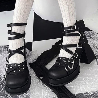Beautifully Finished Heels in a Timeless Design