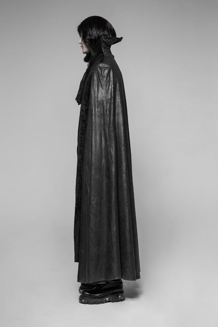 Finely Styled Coat with a Classic Vintage Look