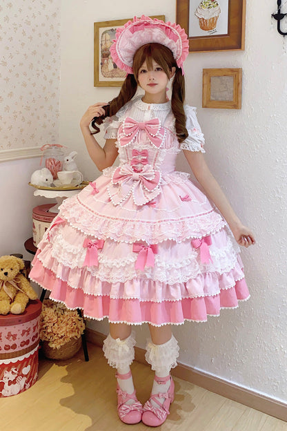 Finely Styled Dress with a Classic Vintage Look