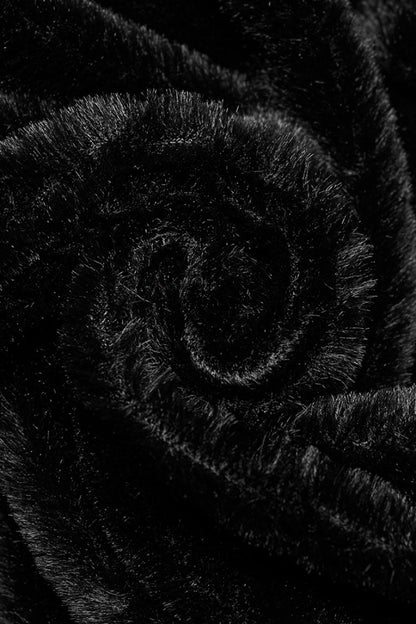 Beautifully Finished Coat in a Timeless Design