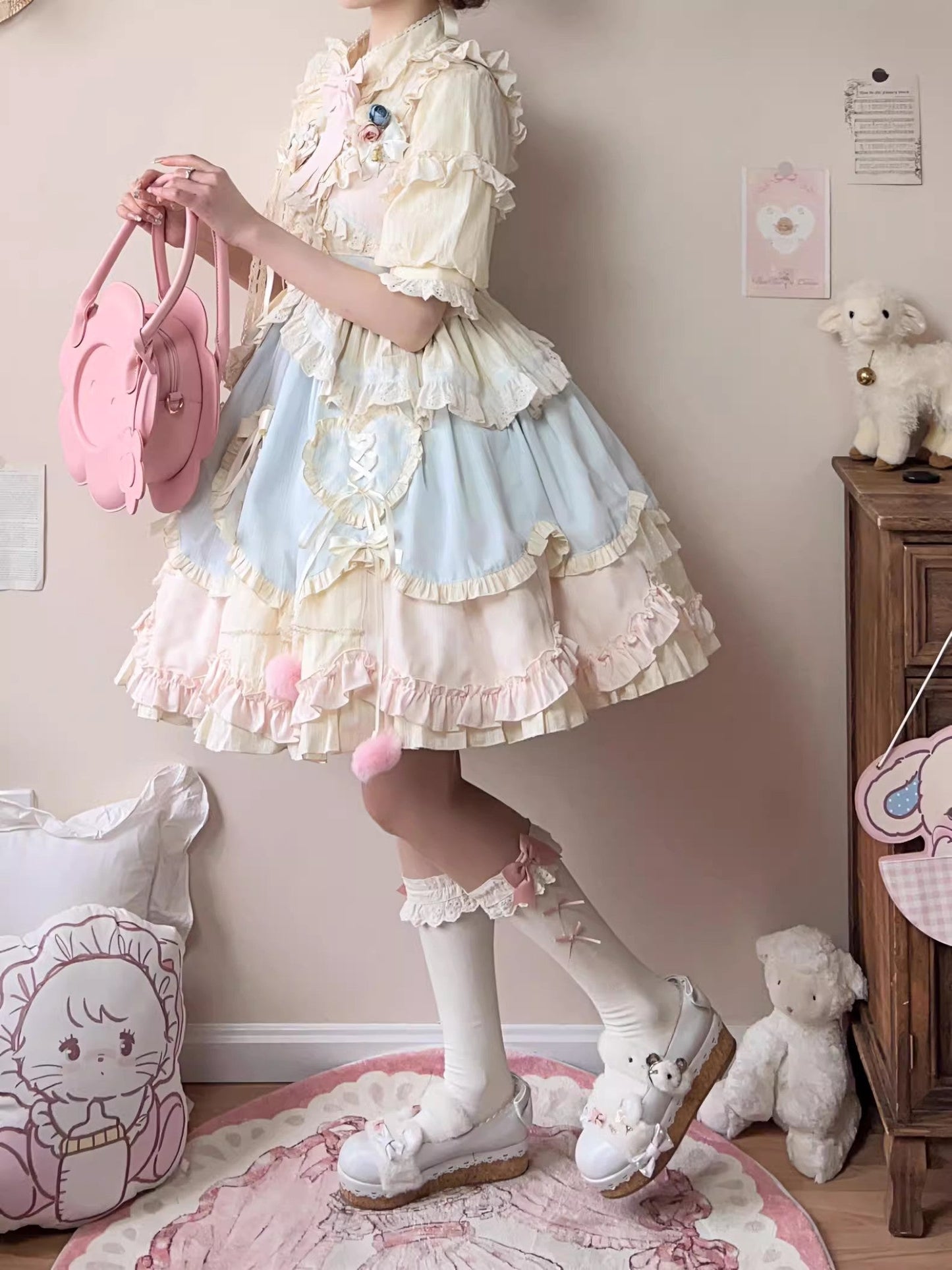 Beautifully Finished Dress in a Timeless Design
