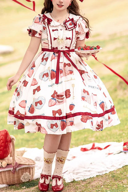 Finely Styled Dress with a Classic Vintage Look