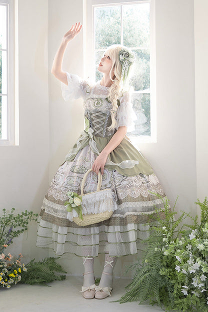 Subtly Elegant Dress with a Refined Vintage Look