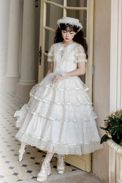 Effortlessly Elegant Dress with a Timeless Design