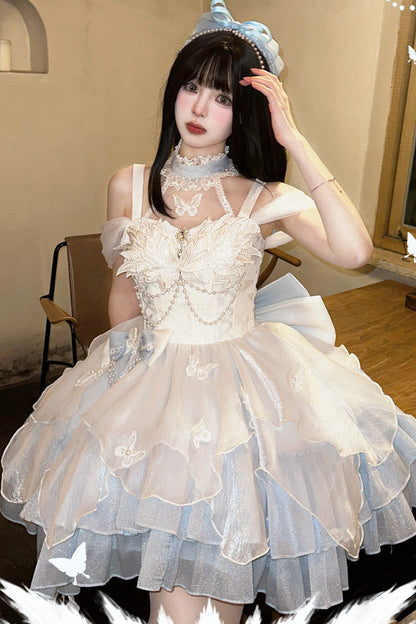 Finely Styled Dress with a Classic Vintage Look