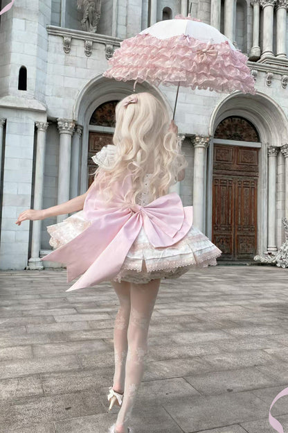 Subtly Elegant Dress with a Refined Vintage Look