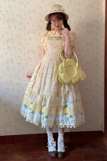 Finely Styled Dress with a Classic Vintage Look