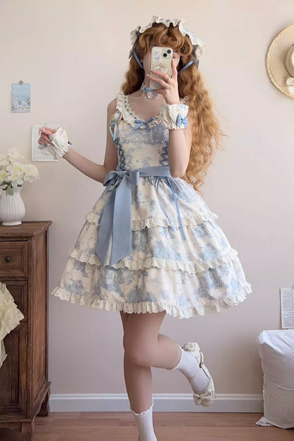 Finely Styled Dress with a Classic Vintage Look