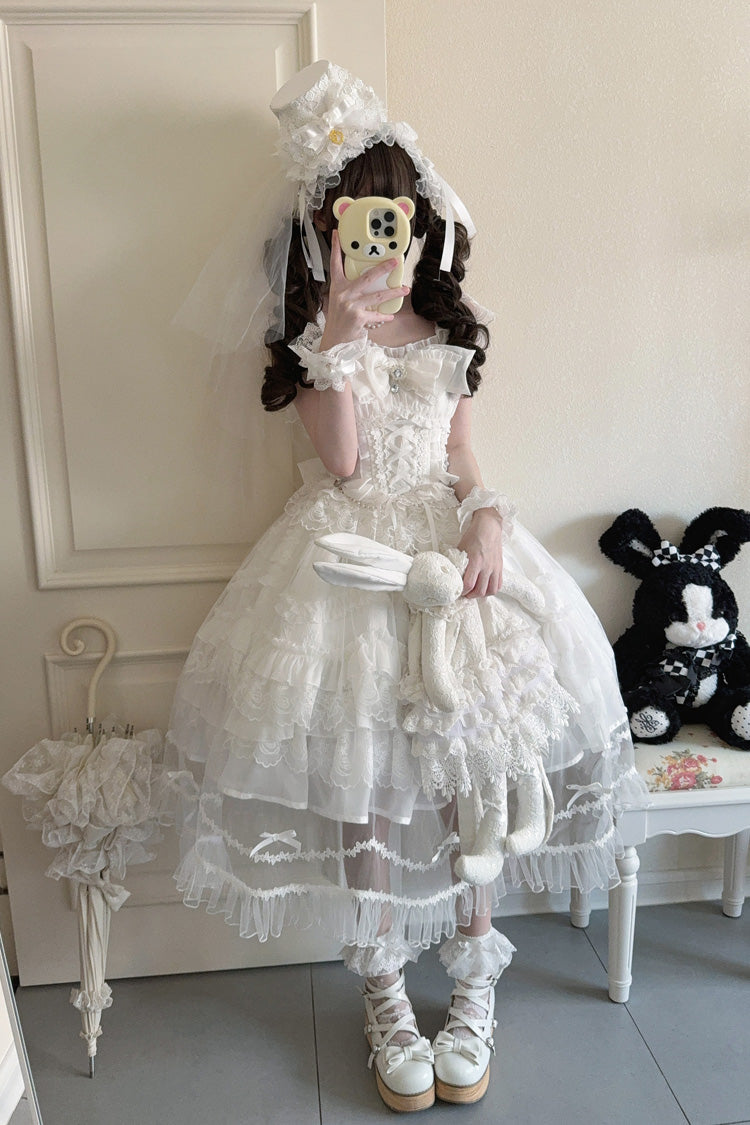 Subtly Elegant Dress with a Refined Vintage Look