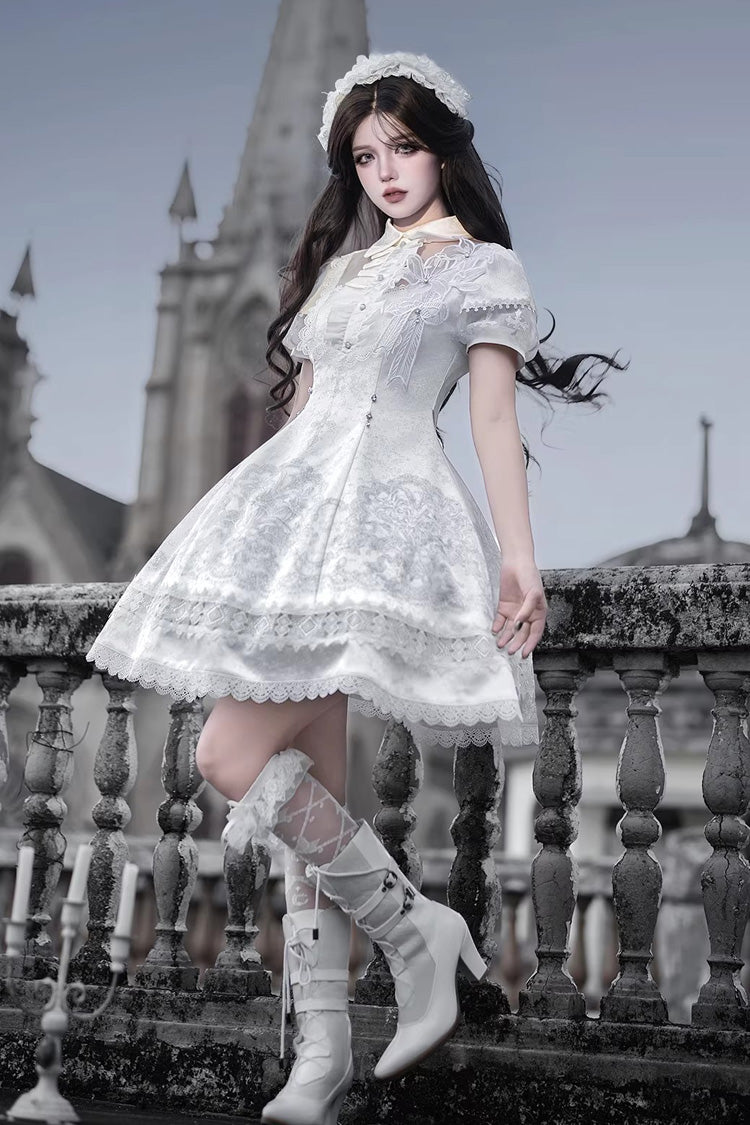 Finely Styled Dress with a Classic Vintage Look