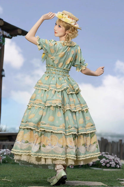 Finely Styled Dress with a Classic Vintage Look