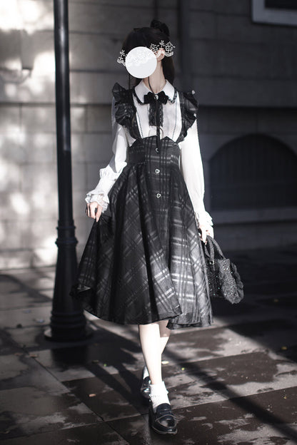 Classic Vintage Dress with a Flattering Fit