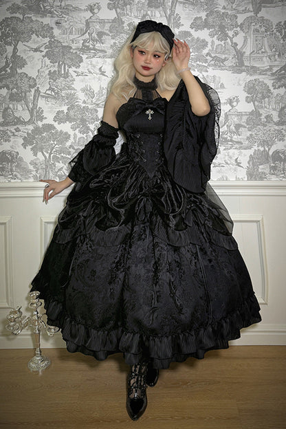 Finely Styled Dress with a Classic Vintage Look