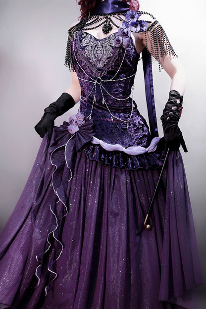 Beautifully Crafted Dress in a Classic Style