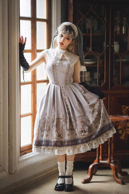 Classic Vintage Dress with a Flattering Fit
