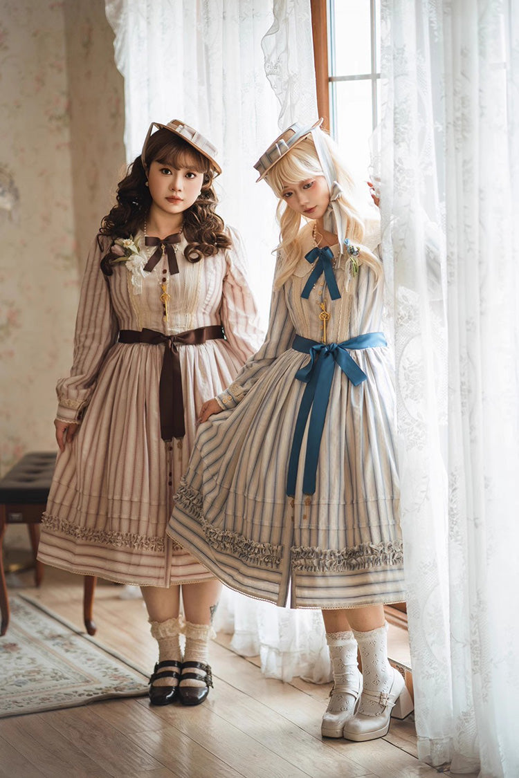 Classic Vintage Dress with a Flattering Fit