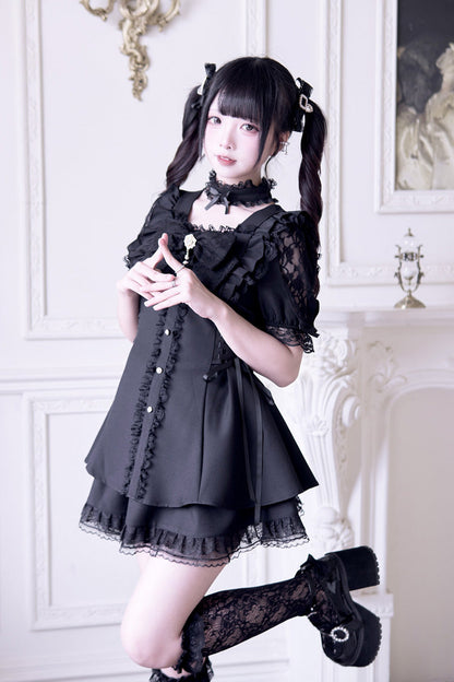 Finely Styled Dress with a Classic Vintage Look