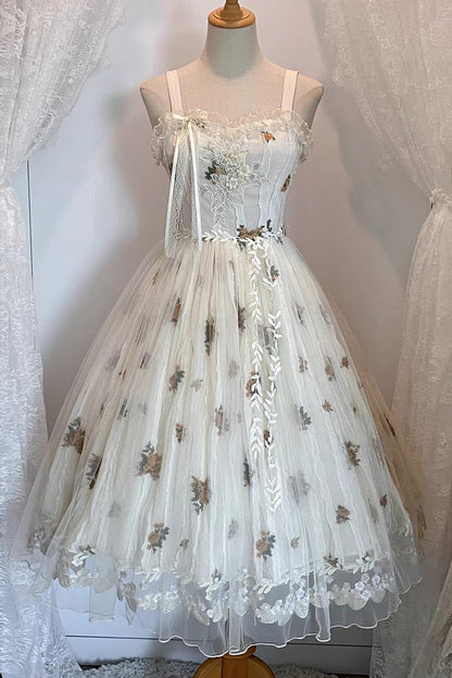 Subtly Elegant Dress with a Refined Vintage Look
