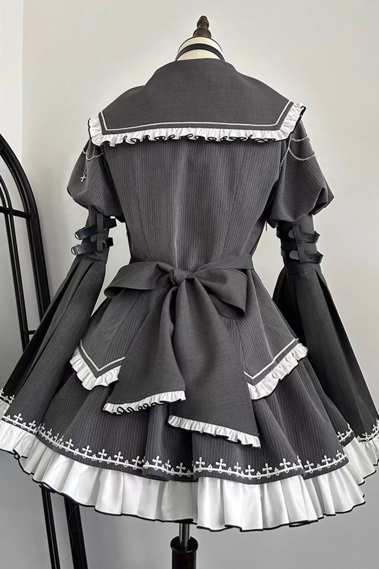 Finely Styled Garment with a Classic Vintage Look