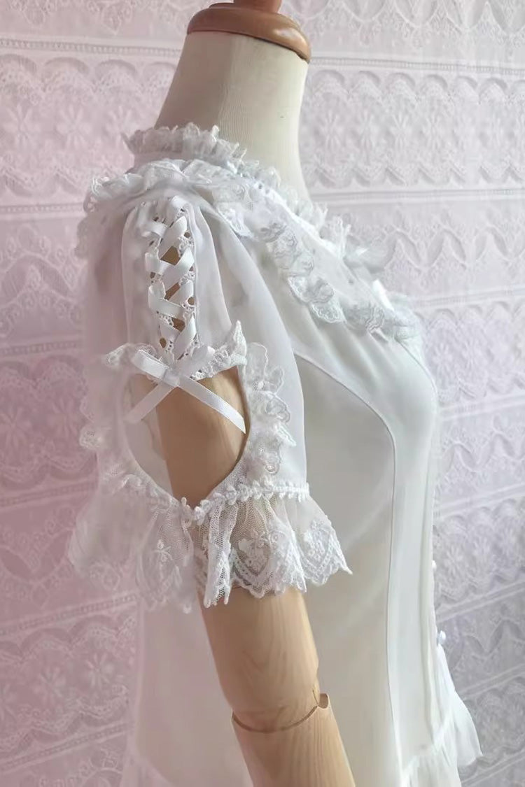 Finely Styled Blouse with a Classic Vintage Look
