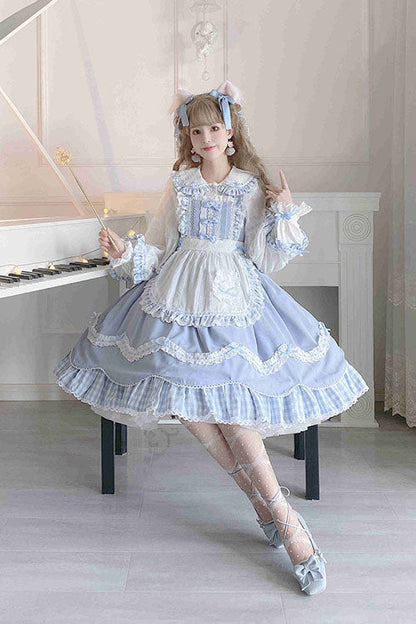 Classic Vintage Dress with a Flattering Fit