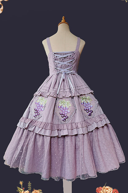 Subtly Elegant Dress with a Refined Vintage Look