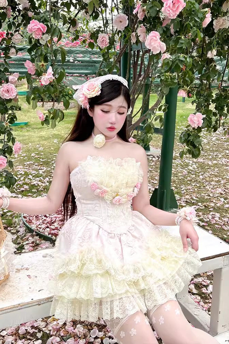 Finely Styled Dress with a Classic Vintage Look