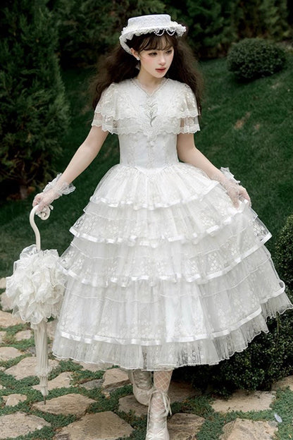Finely Styled Dress with a Classic Vintage Look