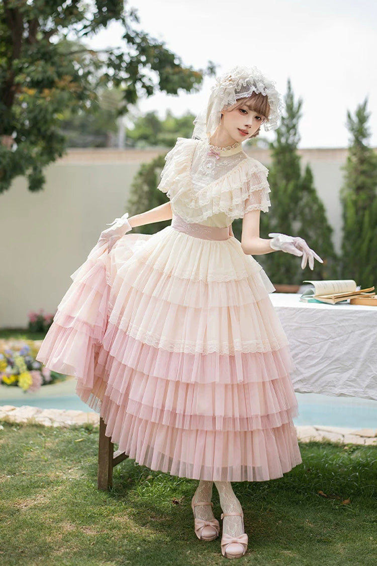 Finely Styled Dress with a Classic Vintage Look
