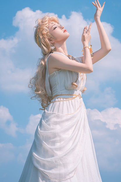 Subtly Elegant Dress with a Refined Vintage Look