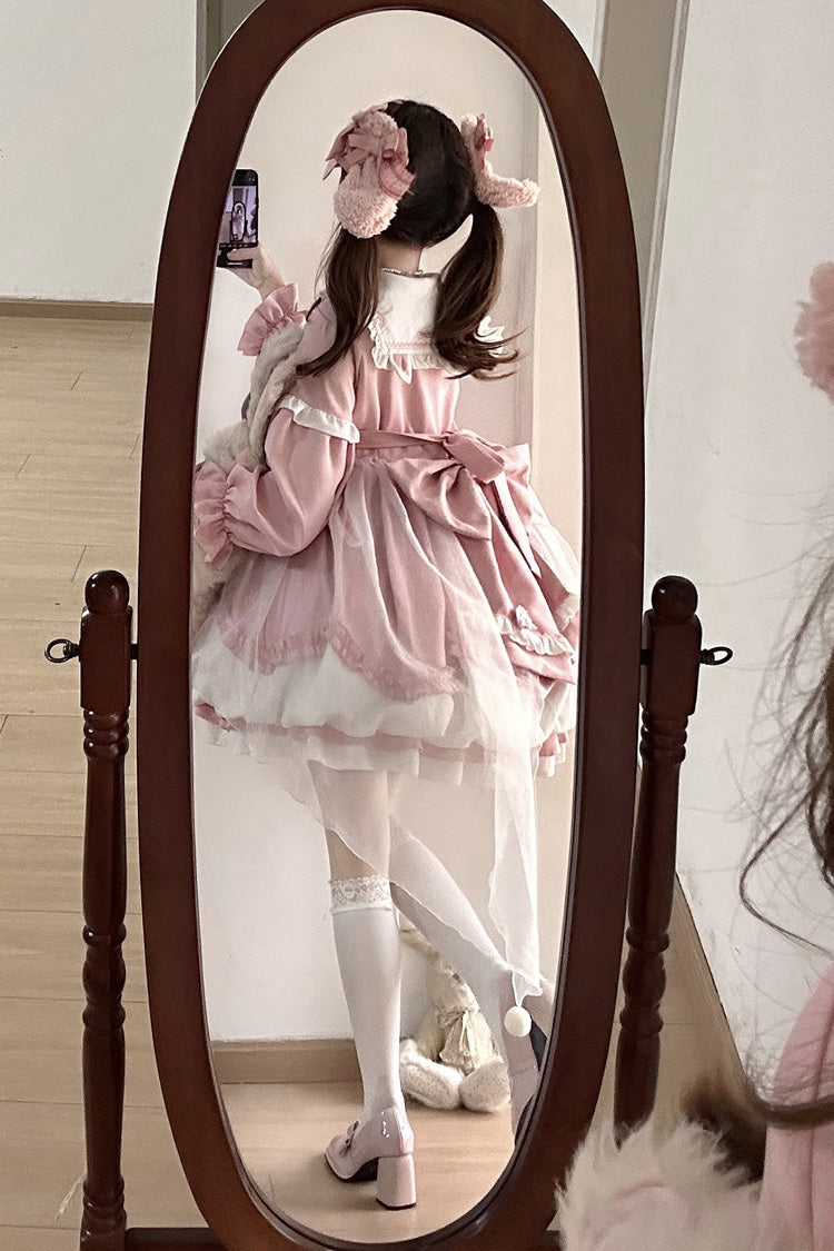 Finely Styled Dress with a Classic Vintage Look