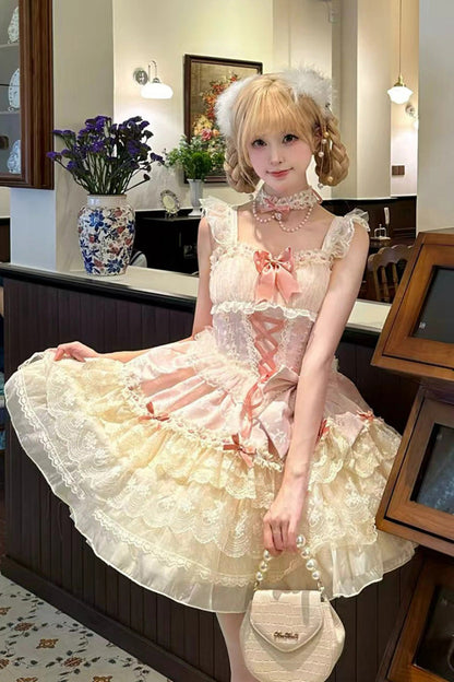 Finely Styled Dress with a Classic Vintage Look