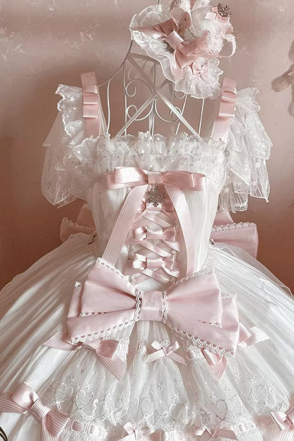 Subtly Elegant Dress with a Refined Vintage Look