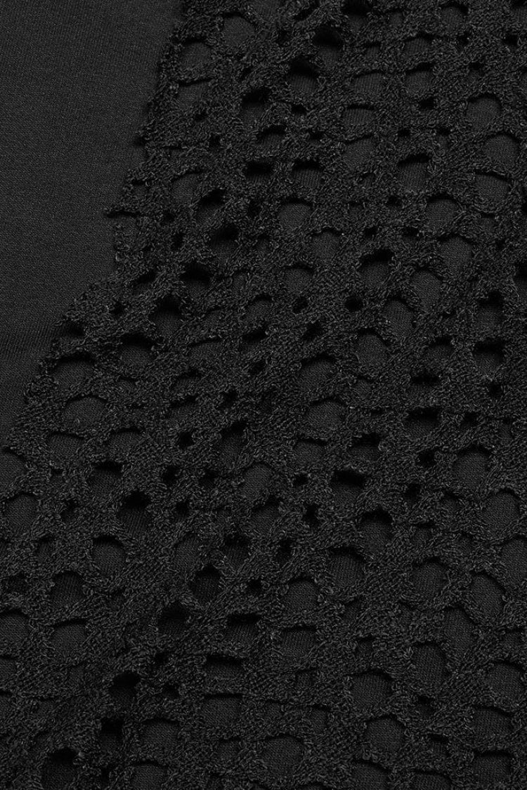 Casually Elegant Garment with a Refined Edge