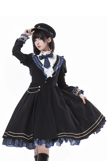 Subtly Elegant Dress with a Refined Vintage Look
