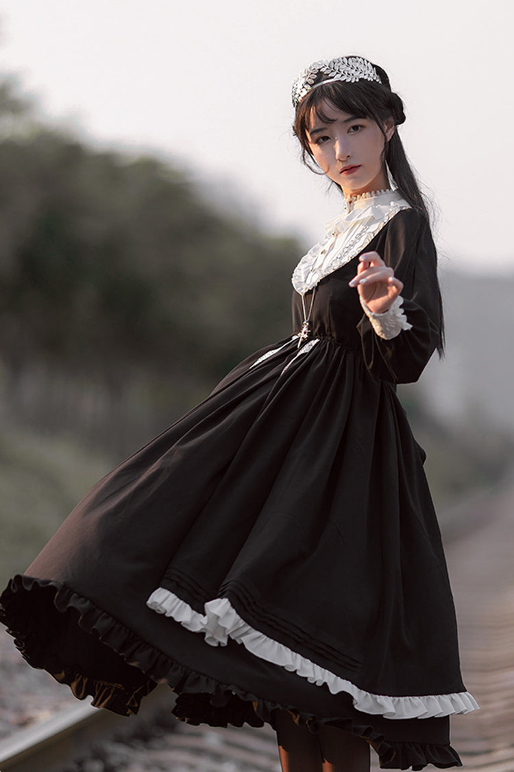Classic Designed Dress in a Timeless Cut