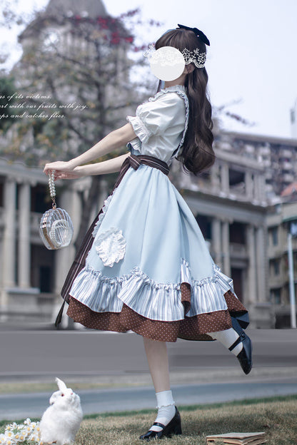 Thoughtfully Designed Dress in a Timeless Style