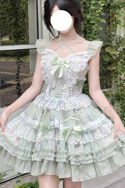 Finely Styled Dress with a Classic Vintage Look