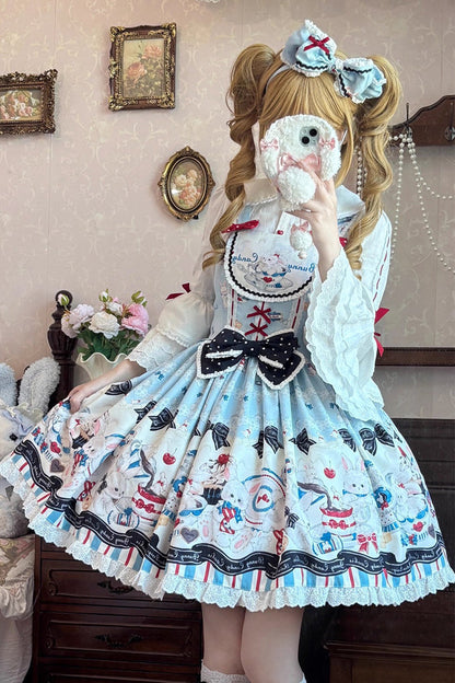 Finely Styled Dress with a Classic Vintage Look