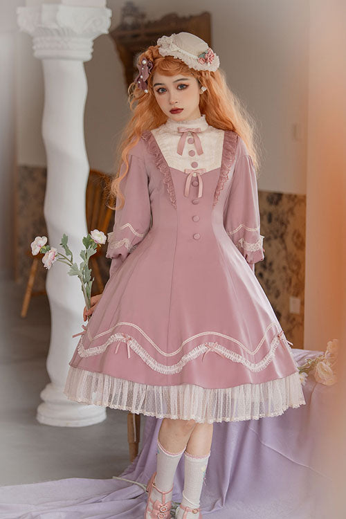 Classic Vintage Dress with a Flattering Fit