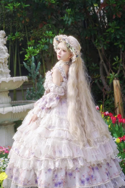 Finely Styled Dress with a Classic Vintage Look