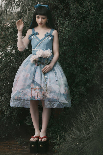 Finely Styled Dress with a Classic Vintage Look