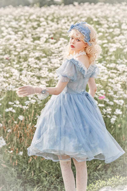 Subtly Elegant Dress with a Refined Vintage Look